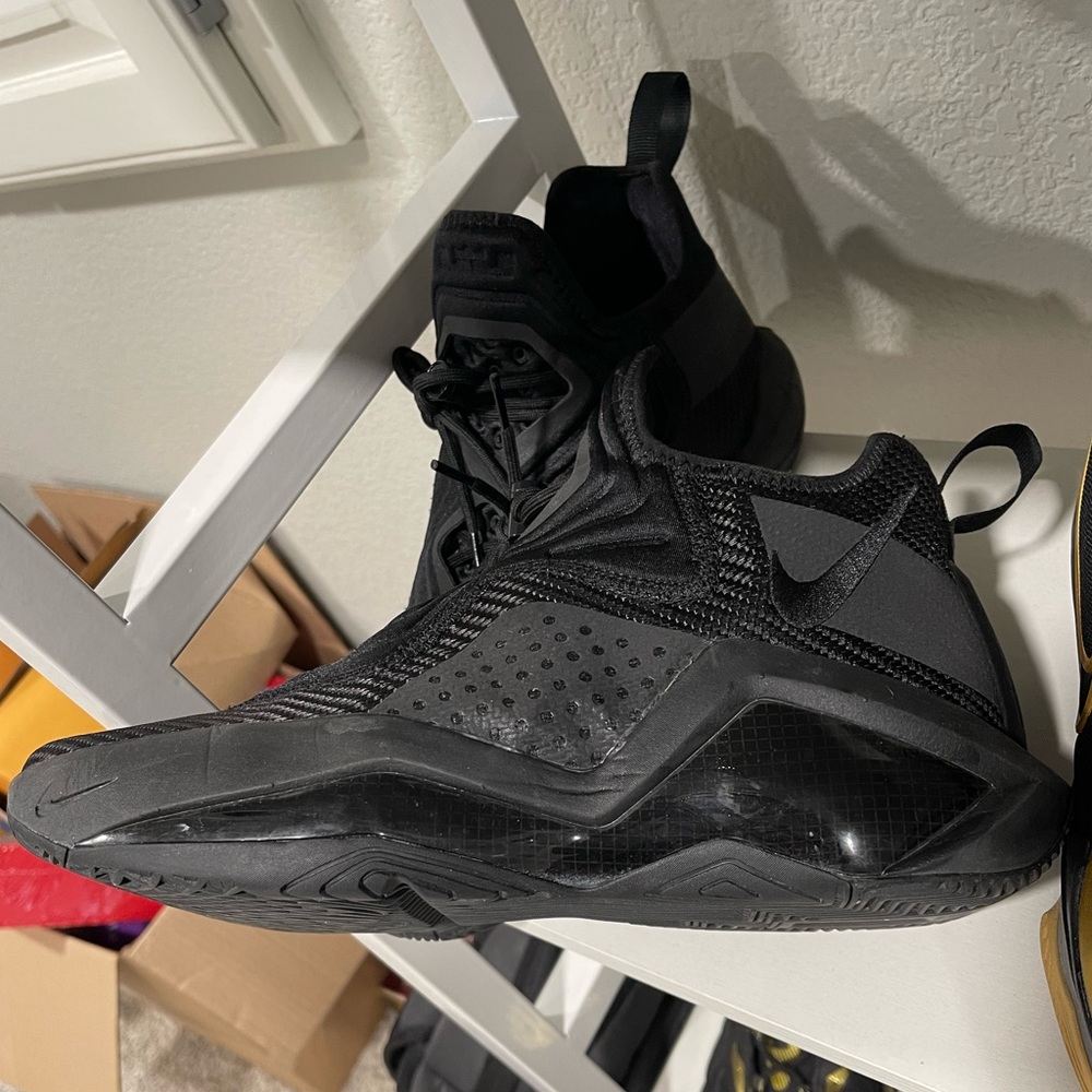 Nike Lebron soldier 14